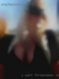 I want threesomes in Mandeville, LA to be on your naughty list.