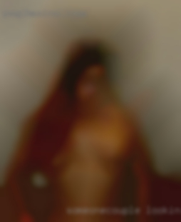 Someone/couple sex St. Louis, MO looking  for a fwb.